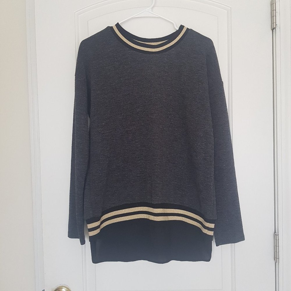 Le Lis Cozy Sweater
